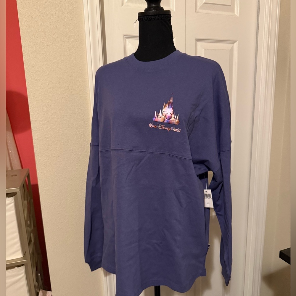 NWT Disney World 50th Anniversary Spirit Jersey size Medium Purple iridescent